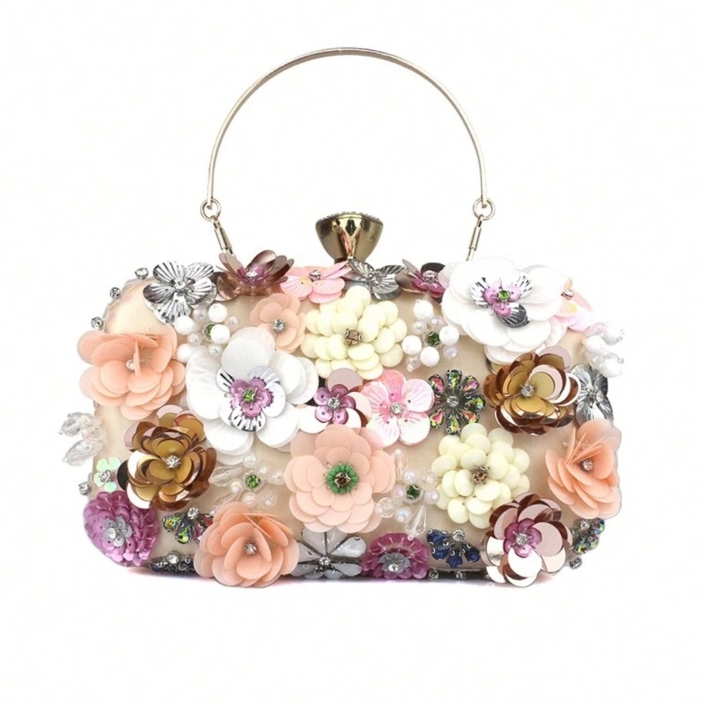 Unique Gorgeous Flowers Clutch 🔥 - Picture 3 of 8